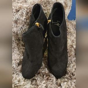NWT Giuseppe Booties
